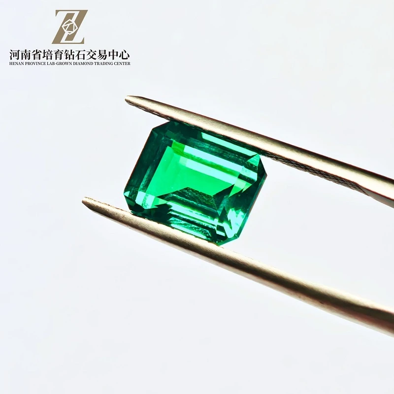 5.035 Carat Lab-Búið til Emerald (Emerald Cut)